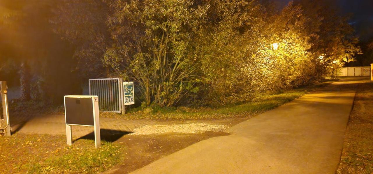 Darkwolf House Lägenhet Merseburg Exteriör bild