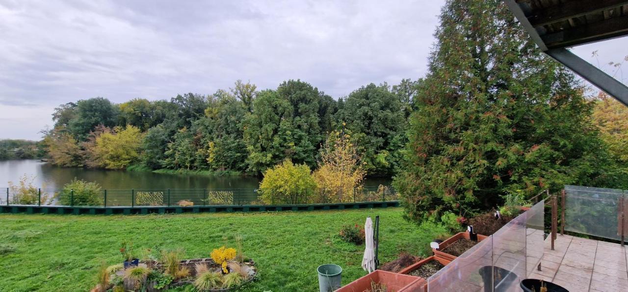 Darkwolf House Lägenhet Merseburg Exteriör bild